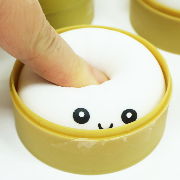 Nicht essen! Knautschiger Dumpling-Squishy (10,5 cm)